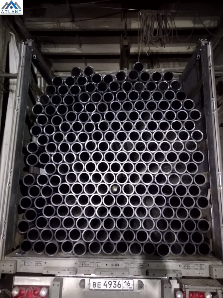 Отгрузка трубы ПНД 160 Трубы ПНД 160 битком в фуре.jpg